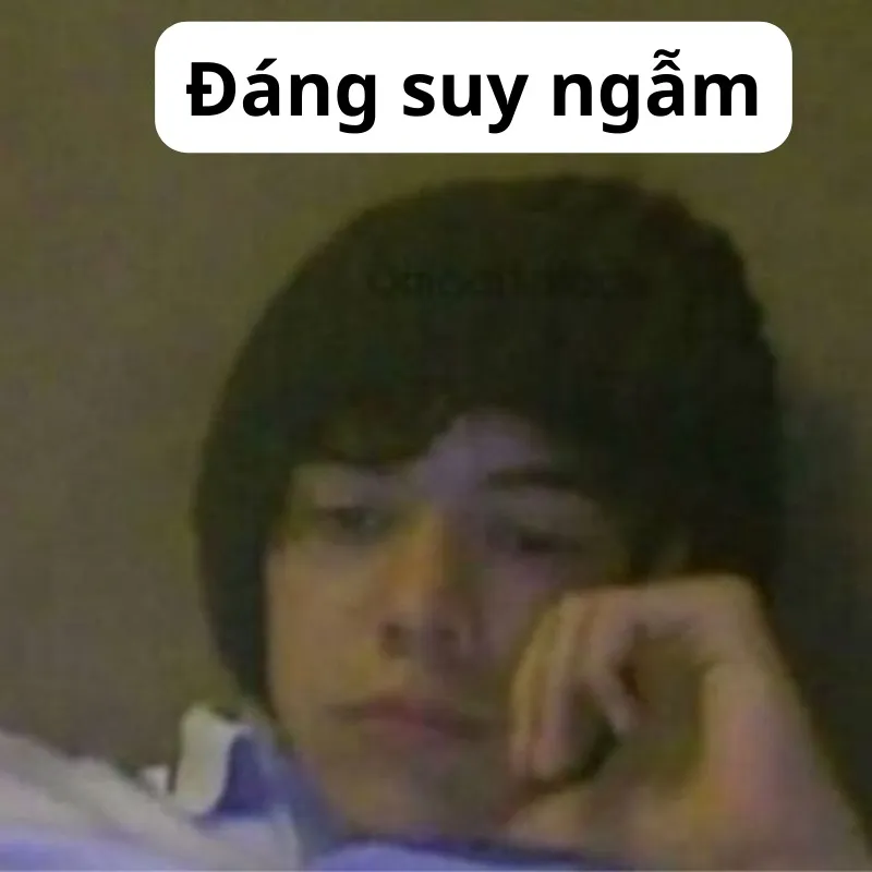 meme trầm tư suy nghĩ