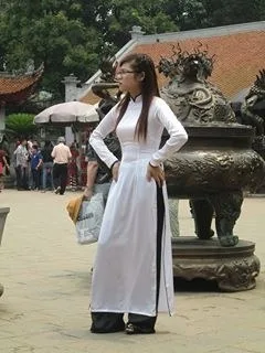meme chống nạnh