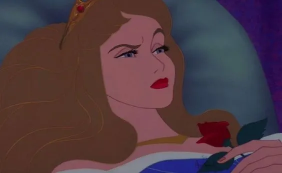 meme công chúa ngủ trong rừng suy nghĩ