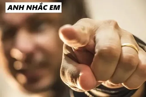 hình meme anh nhắc em
