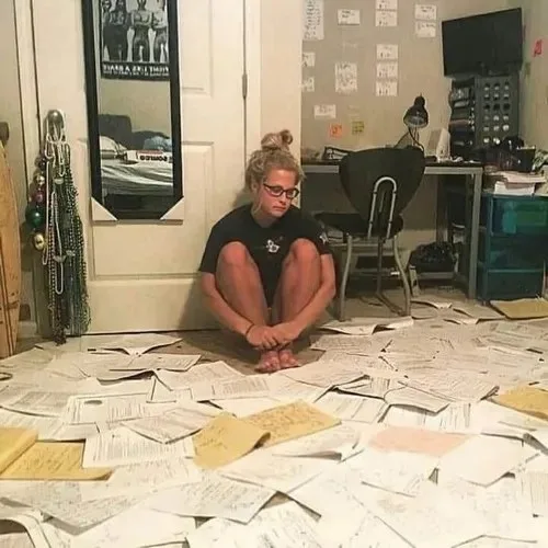 chạy deadline meme