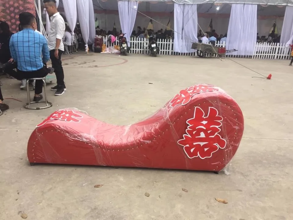 ghế tình yêu ảnh chế