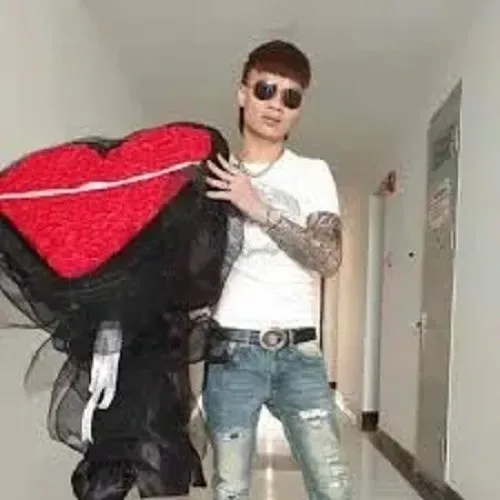 khá bảnh meme trái tim