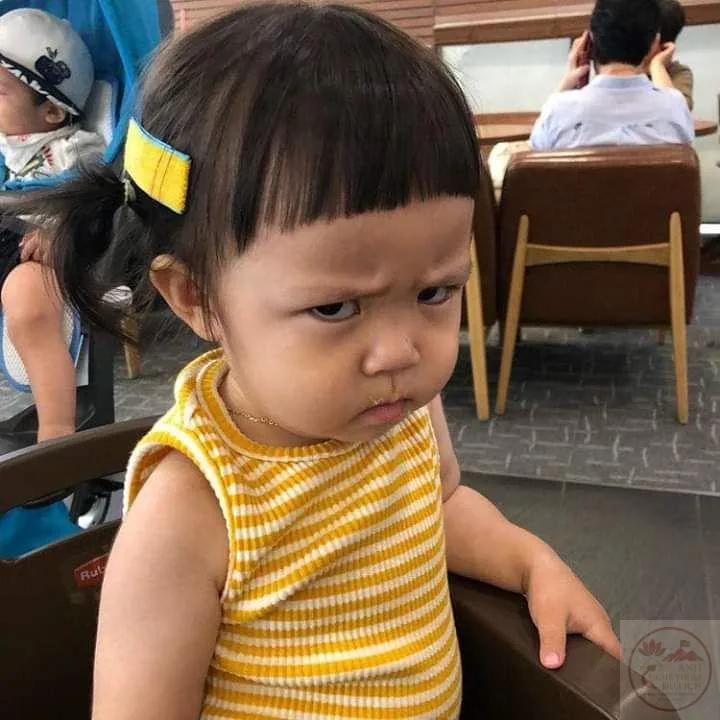 khó chịu vô cùng meme