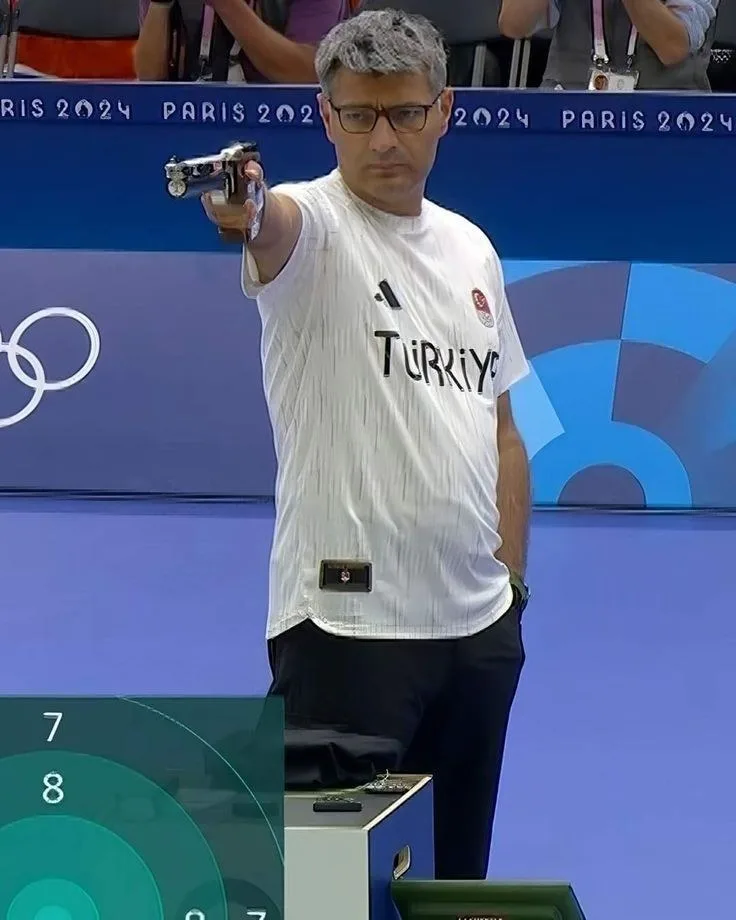 meme bắn súng olympic