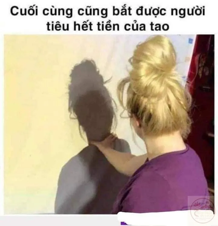 meme bóp cổ lè lưỡi