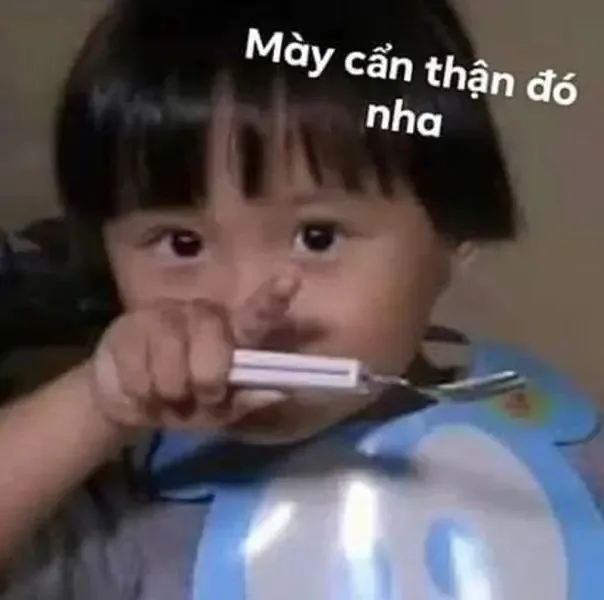 meme chỉ tay vào mặt
