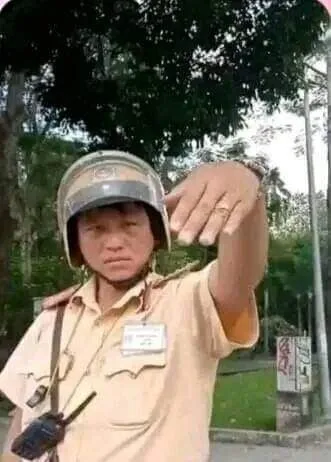 meme công an giao thông