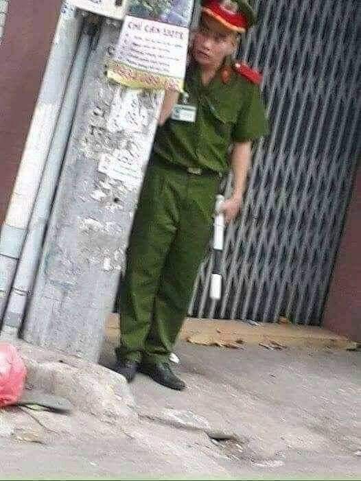 ảnh công an meme