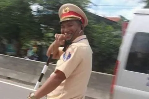 meme công an giao thông