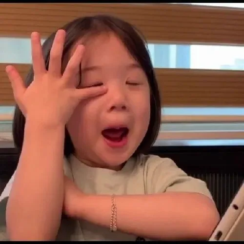 meme giơ tay