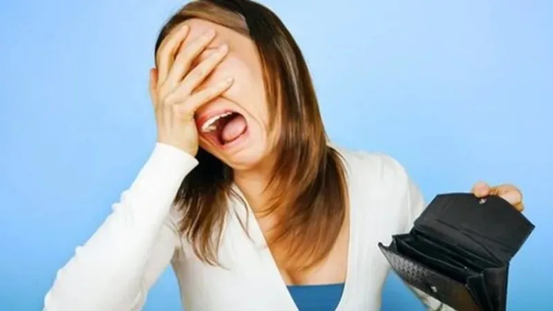 meme ví hết tiền
