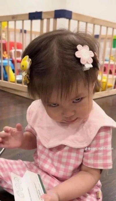 meme lườm cute