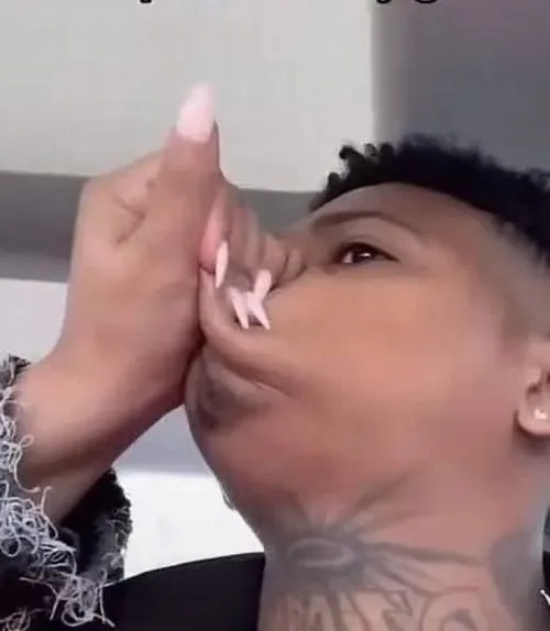 meme suỵt