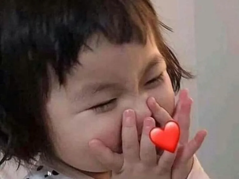 meme bắn tim