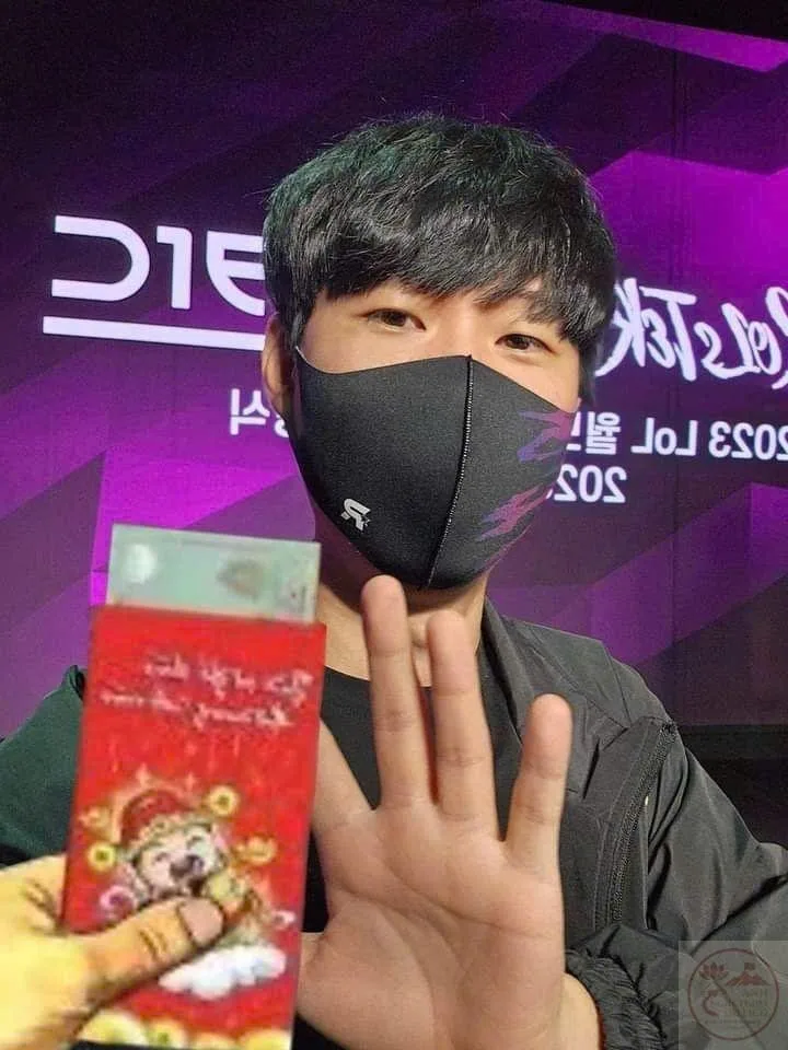 meme từ chối lì xì