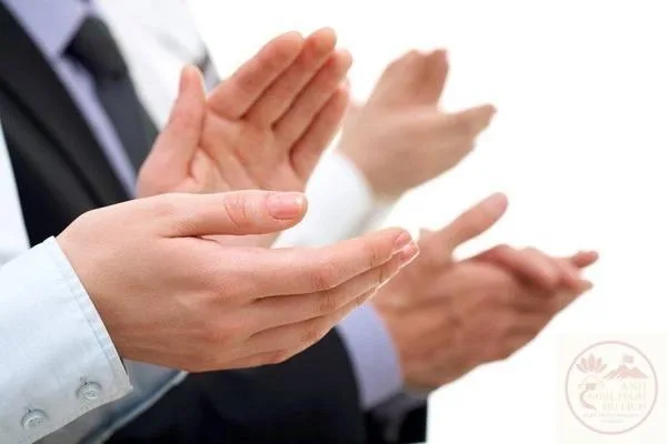 meme vỗ tay