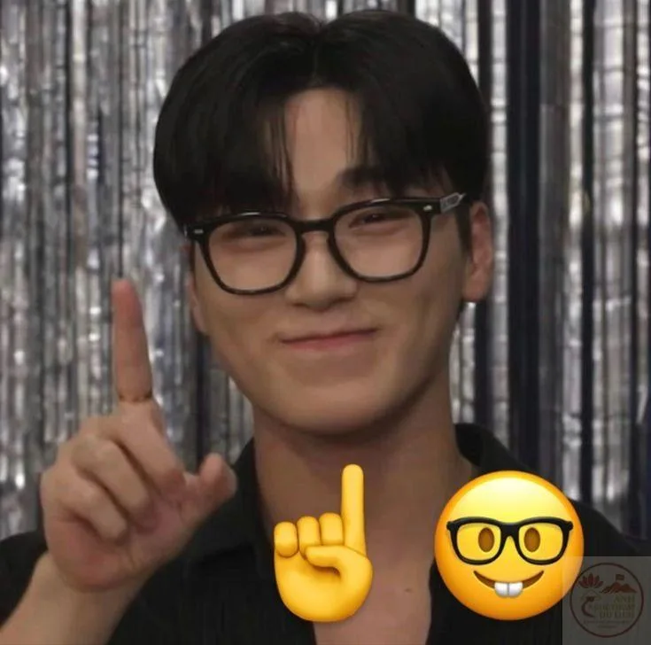 nerd meme guy