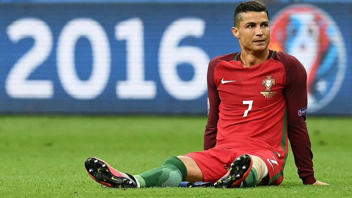 ảnh chế ronaldo khóc
