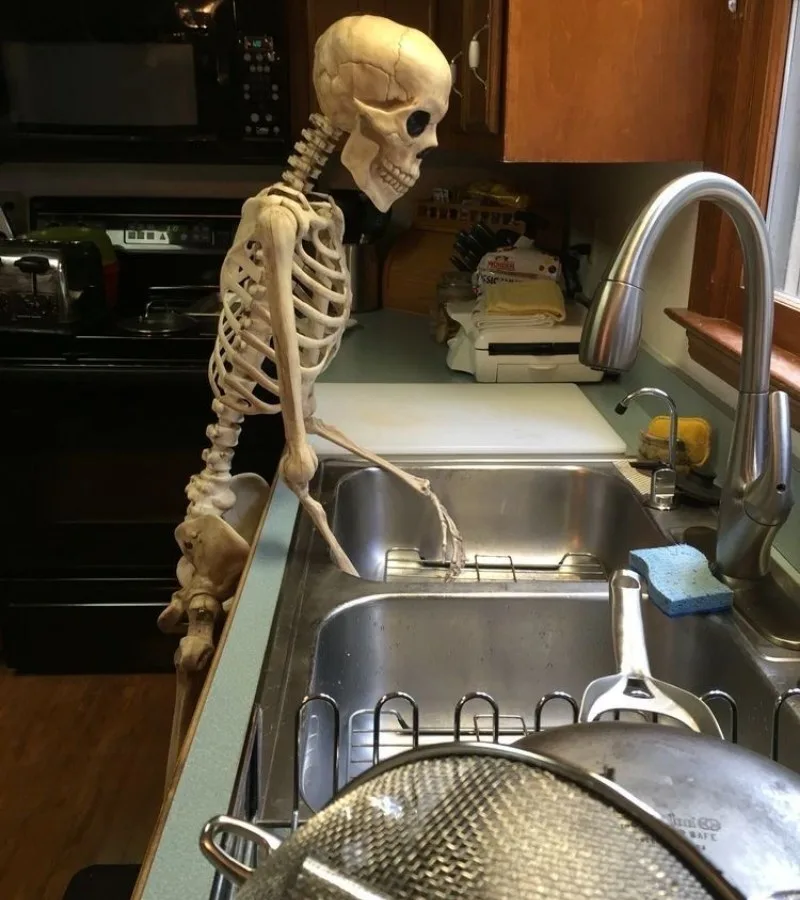 skeleton waiting meme