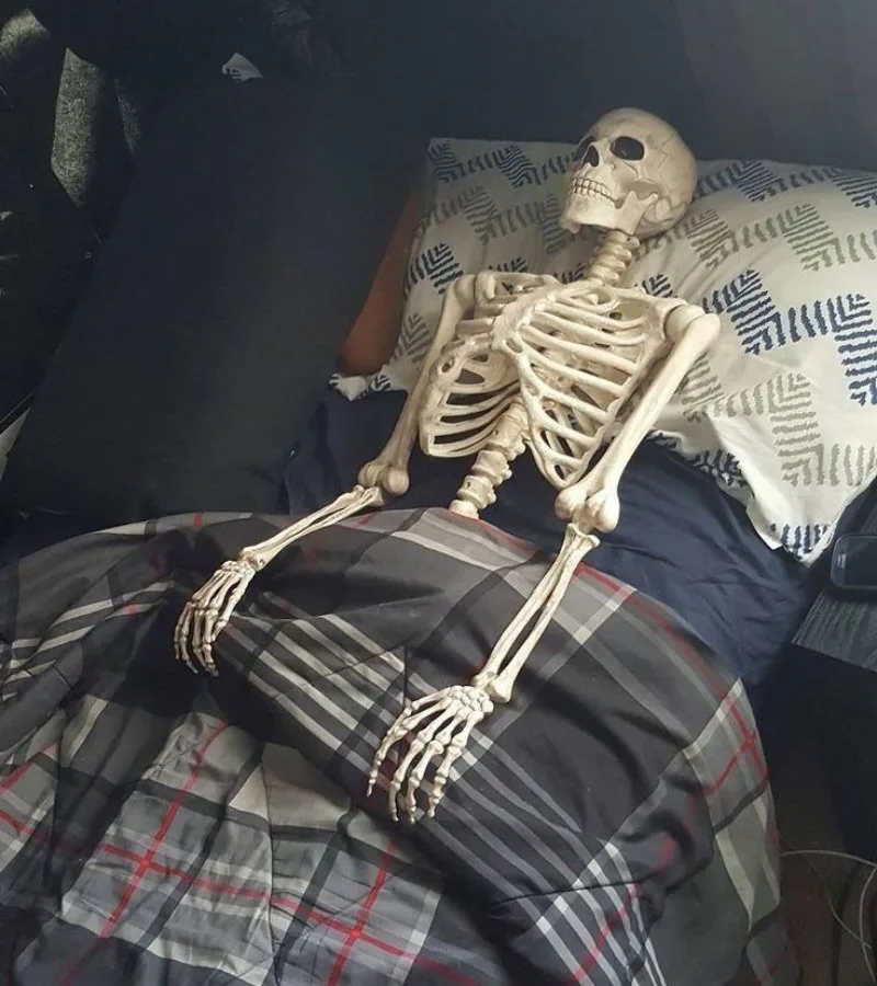 skeleton waiting meme