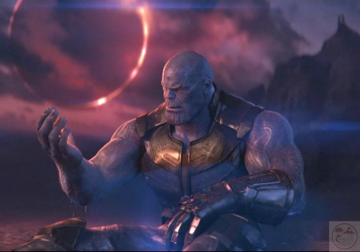 meme thanos búng tay